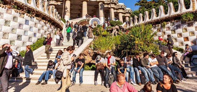 Turistas visitan Barcelona