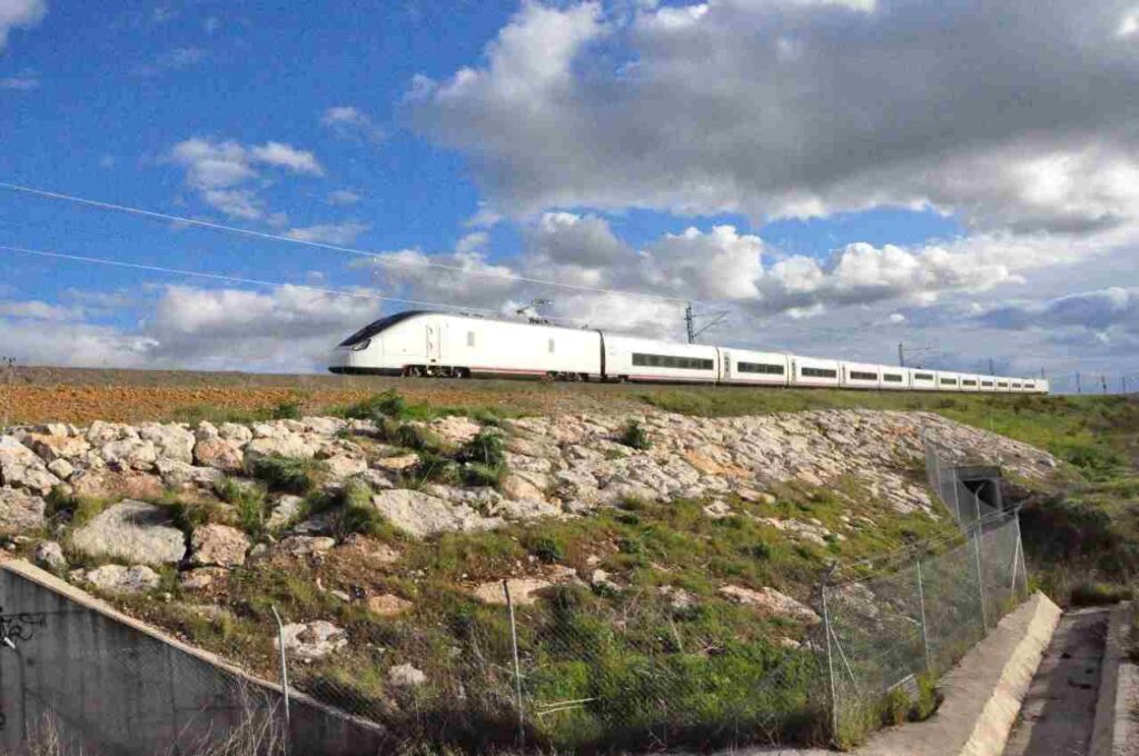 Imagen de un tren Talgo