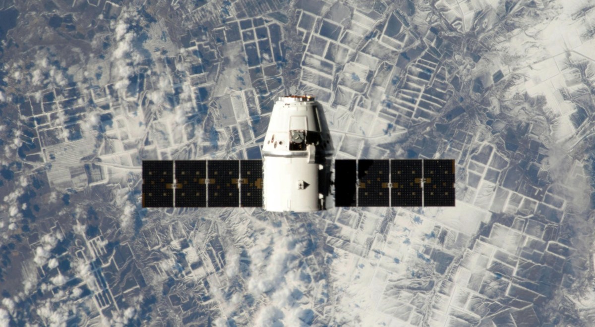 Satélite en el cielo