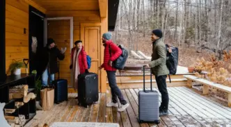 Turistas en Airbnb.