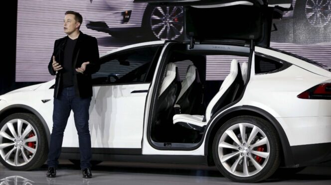 Elon Musk al frente de Tesla