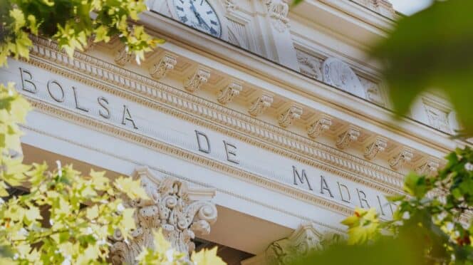 Fachada de la Bolsa de Madrid