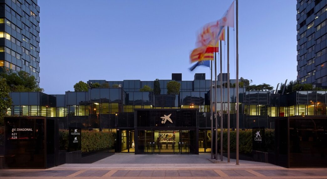 Edificio de CaixaBank en Barcelona
