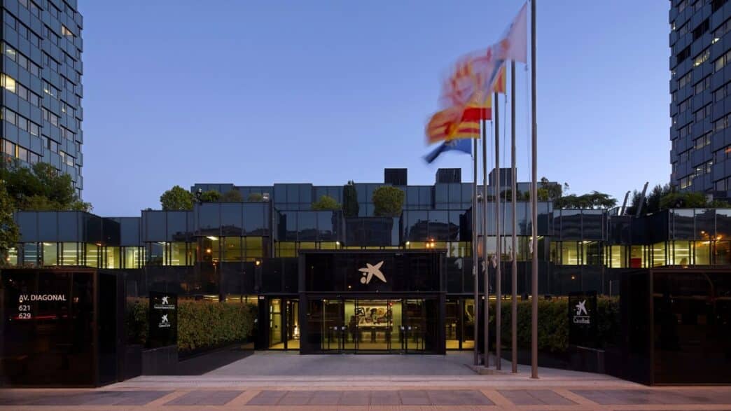 Edificio de CaixaBank en Barcelona