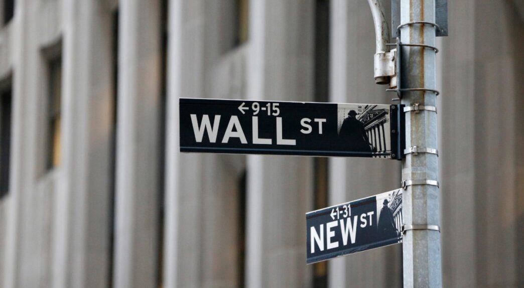 Letrero de la calle Wall Street