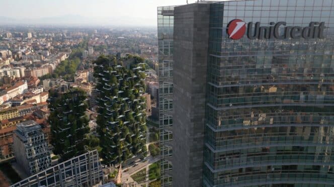 Sede de UniCredit en Milán