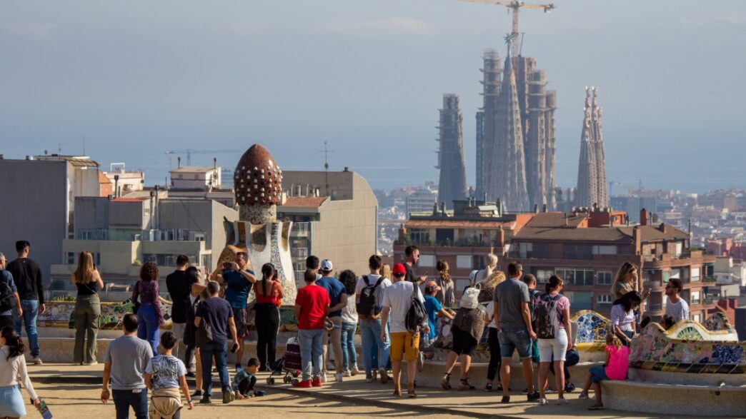 Fotografía de Barcelona con la Sagrada Familia al fondo
