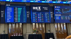 Panel de los mercados de la Bolsa de Madrid
