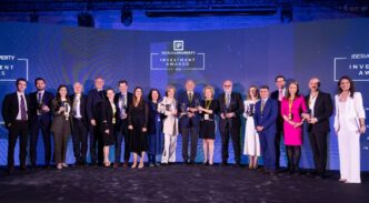Foto de familia de los premiados