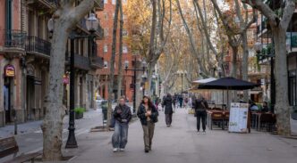 Turismo en la Rambla de Barcelona