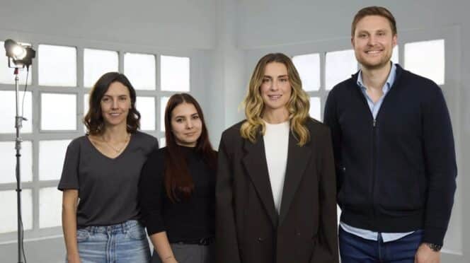 Alexia Putellas con el equipo de la startup Flopp Eco