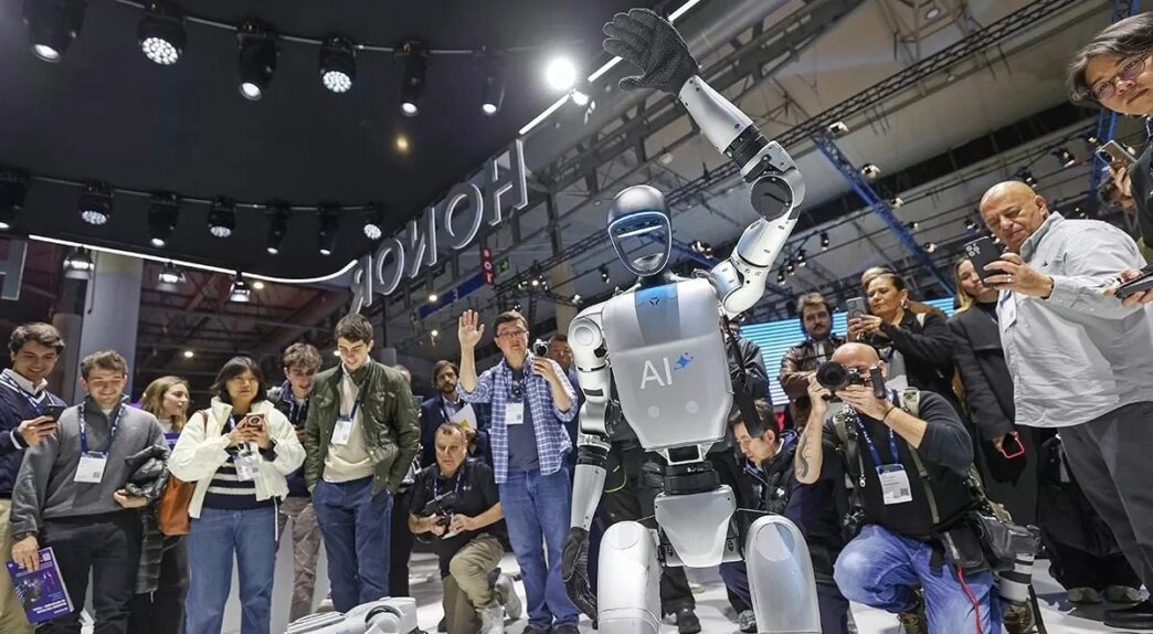 Presentación del robot durante el pasado MWC