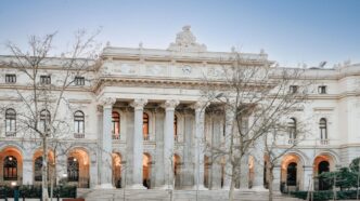 Fachada de la bolsa de Madrid
