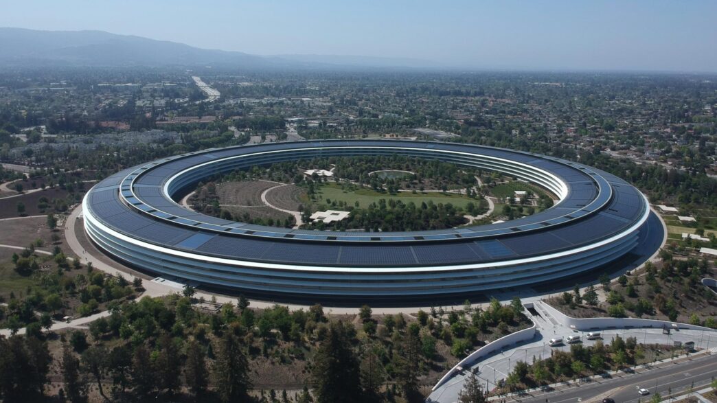 Sede de Apple Park en Cupertino. Foto de Shutterstock.