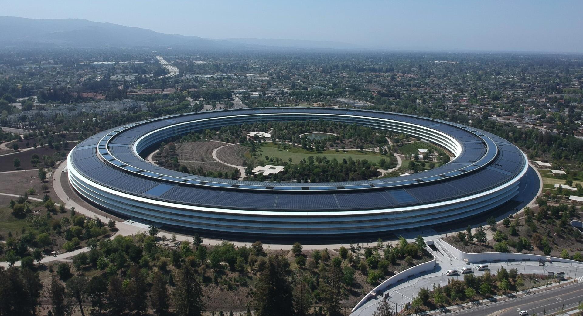 Sede de Apple Park en Cupertino. Foto de Shutterstock.