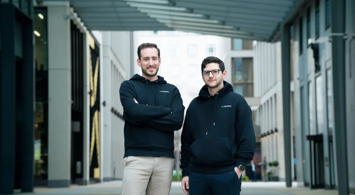 Romain Sestier y Guillaume Lebedel, fundadores de StackOne