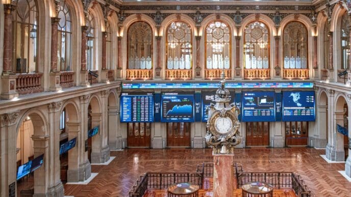 Interior de la Bolsa de valores de Madrid