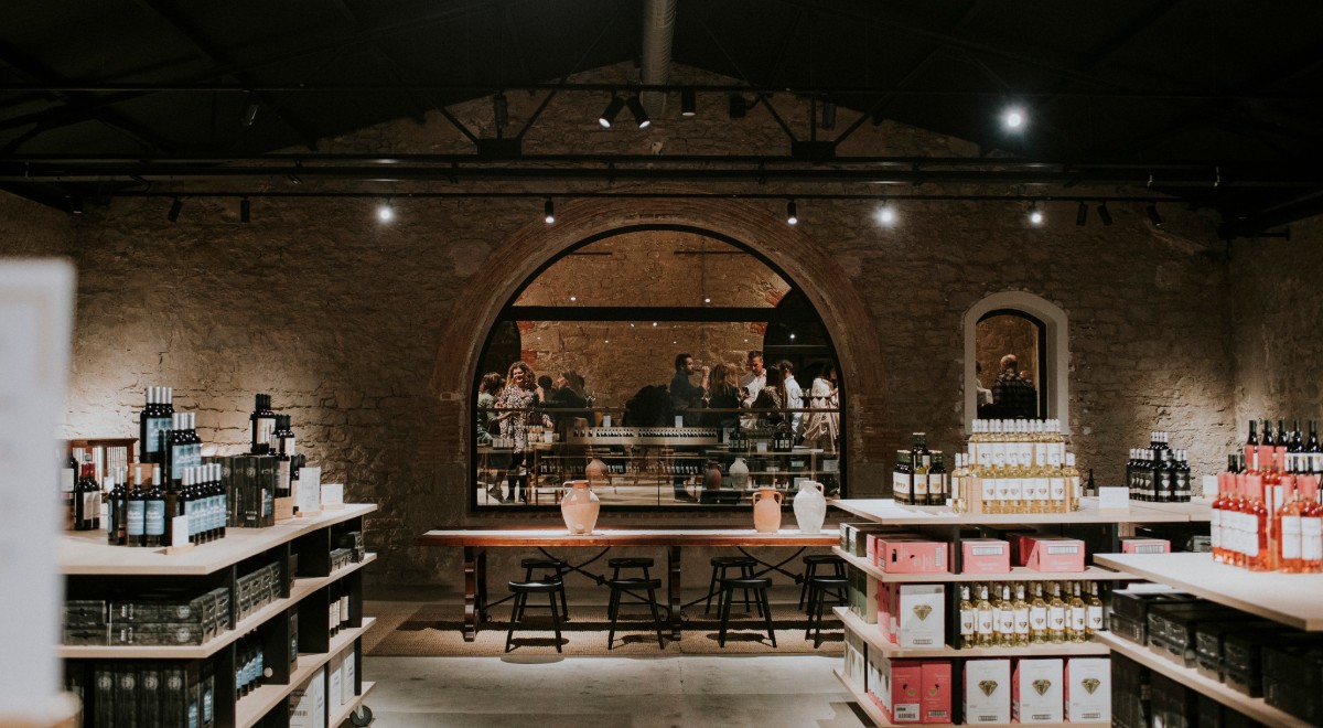 Imagen del interior de la bodega durante un evento