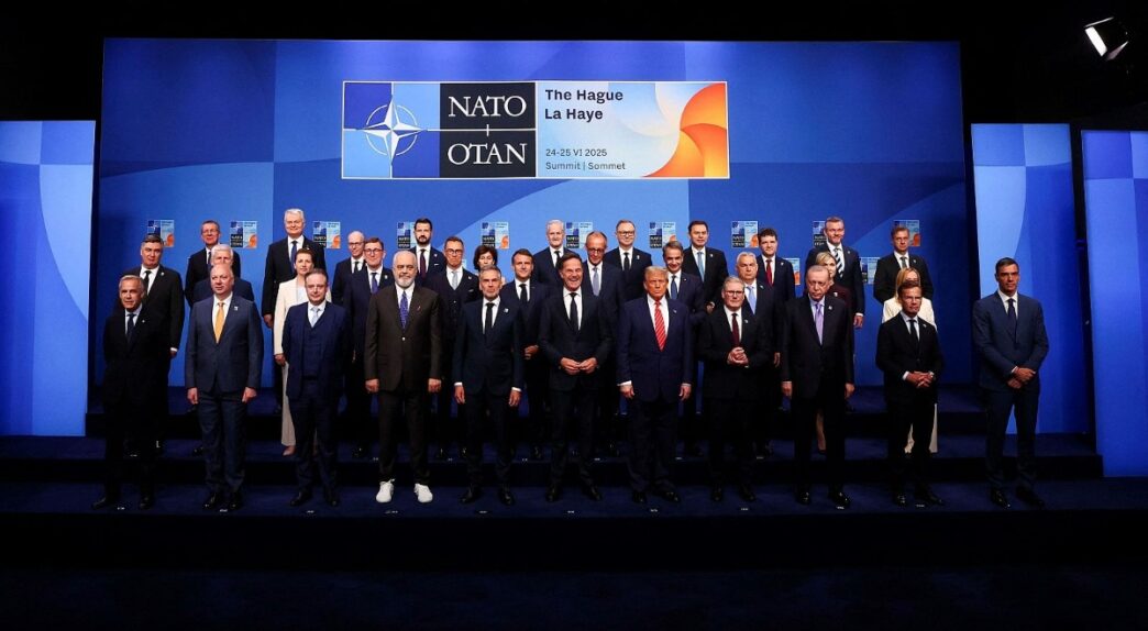 Foto de familia de la cumbre de la OTAN