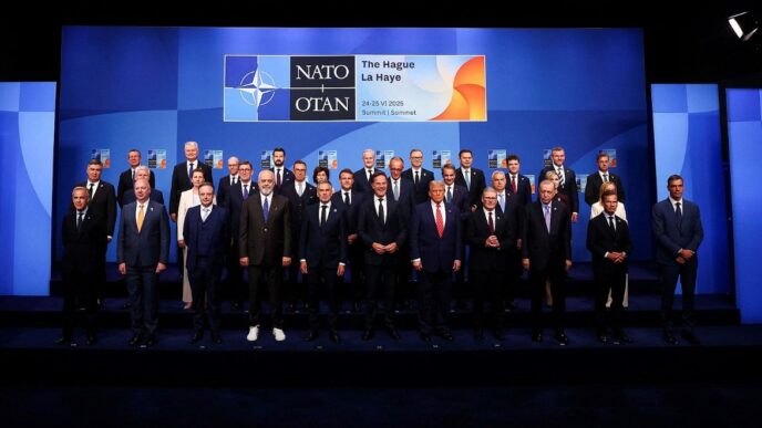 Foto de familia de la cumbre de la OTAN