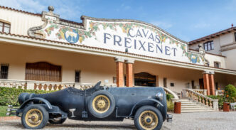 Fachada bodega Freixenet