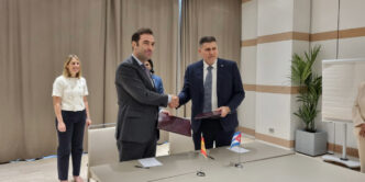 Acto de la firma del Programa de Conversión de Deuda con Cuba.