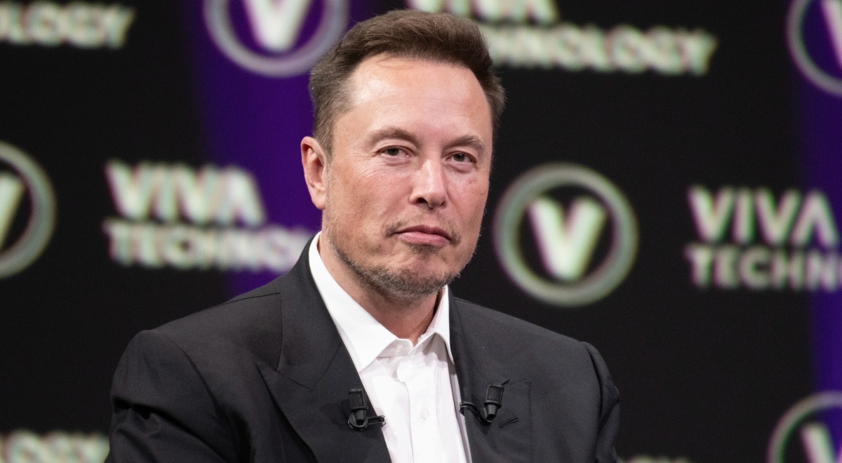 Elon Musk, propietario de X :: Frederic Legrand - COMEO / Shutterstock.com