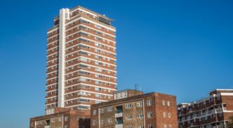 Exterior de un bloque de vivienda