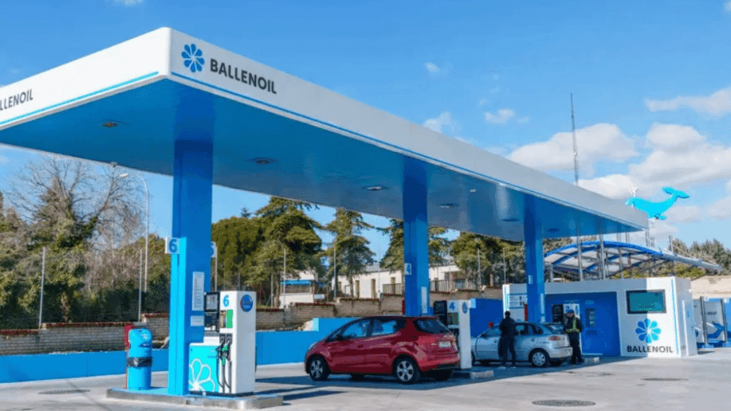 Estación de servicio de Ballenoil.