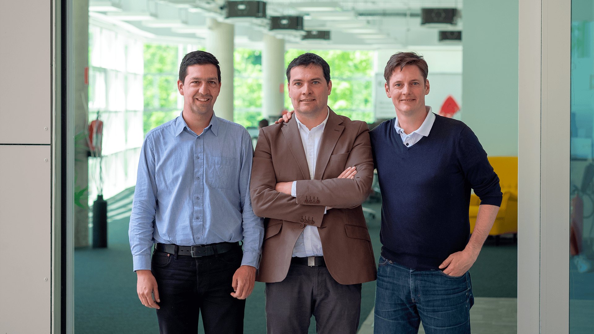 David Barroso (actual CEO), Dan Brett (antiguo CSO) y Fernando Branquehais (Head of Development)