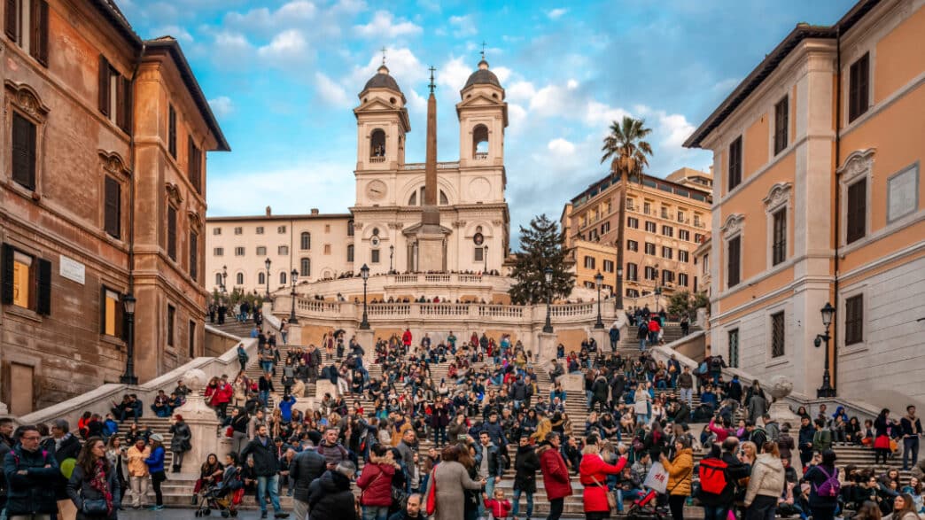Civiles y turistas, Roma