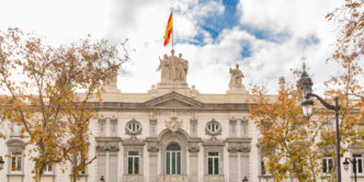 Fachada principal del edificio de la Corte Suprema en Madrid