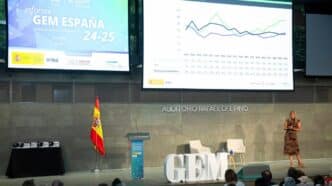 Fotografía durante la presentación del informe GEM