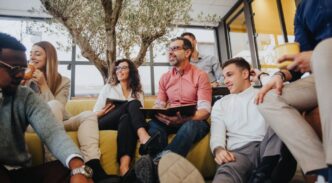 Asamblea de trabajo para compartir ideas