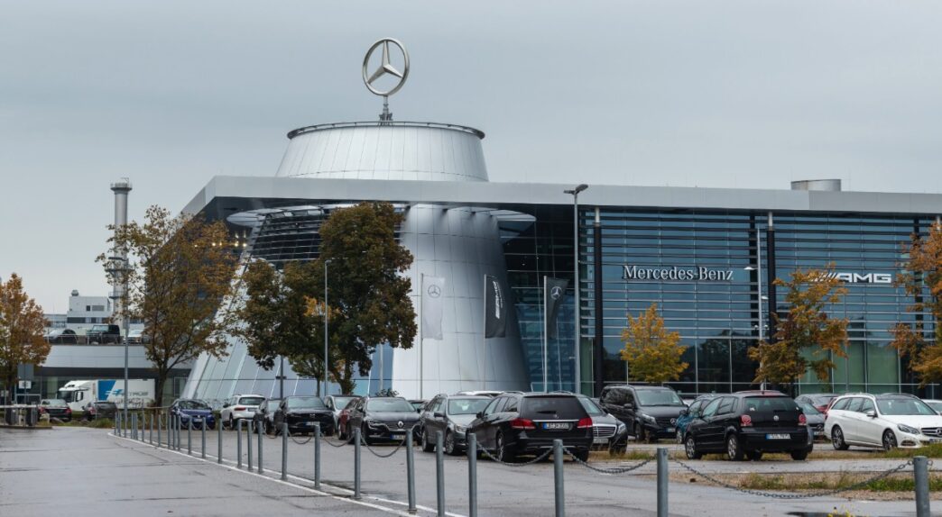 Sede de Mercedes Benz en Stuttgart