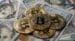 Imagen de bitcoins :: Shutterstock
