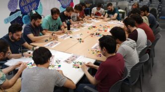 Empleados en un juego de gamificación