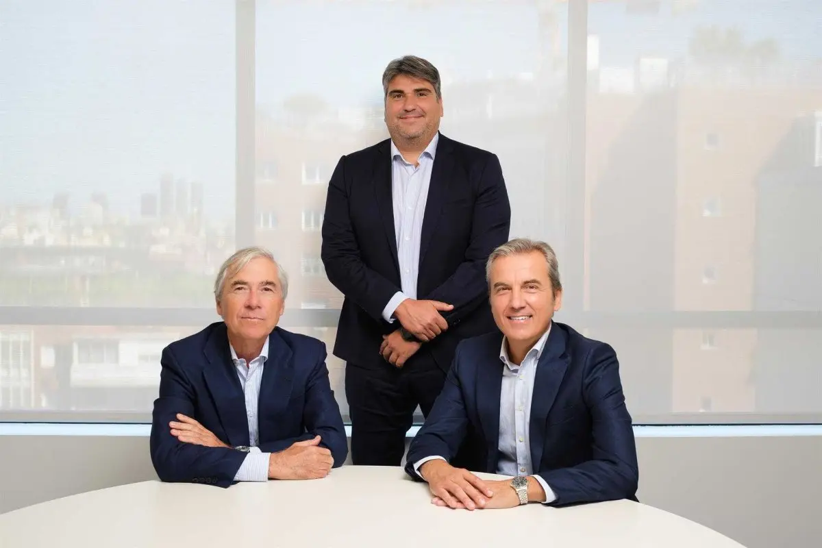 Equipo de Lar y Elix