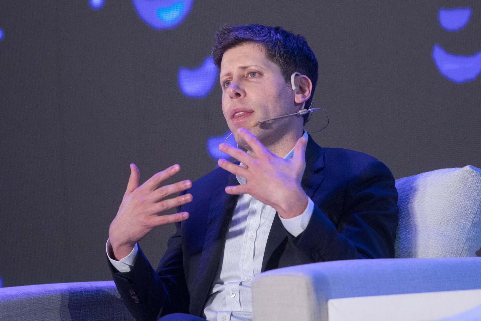 Sam Altman, CEO de OpenAI, durante una presentación