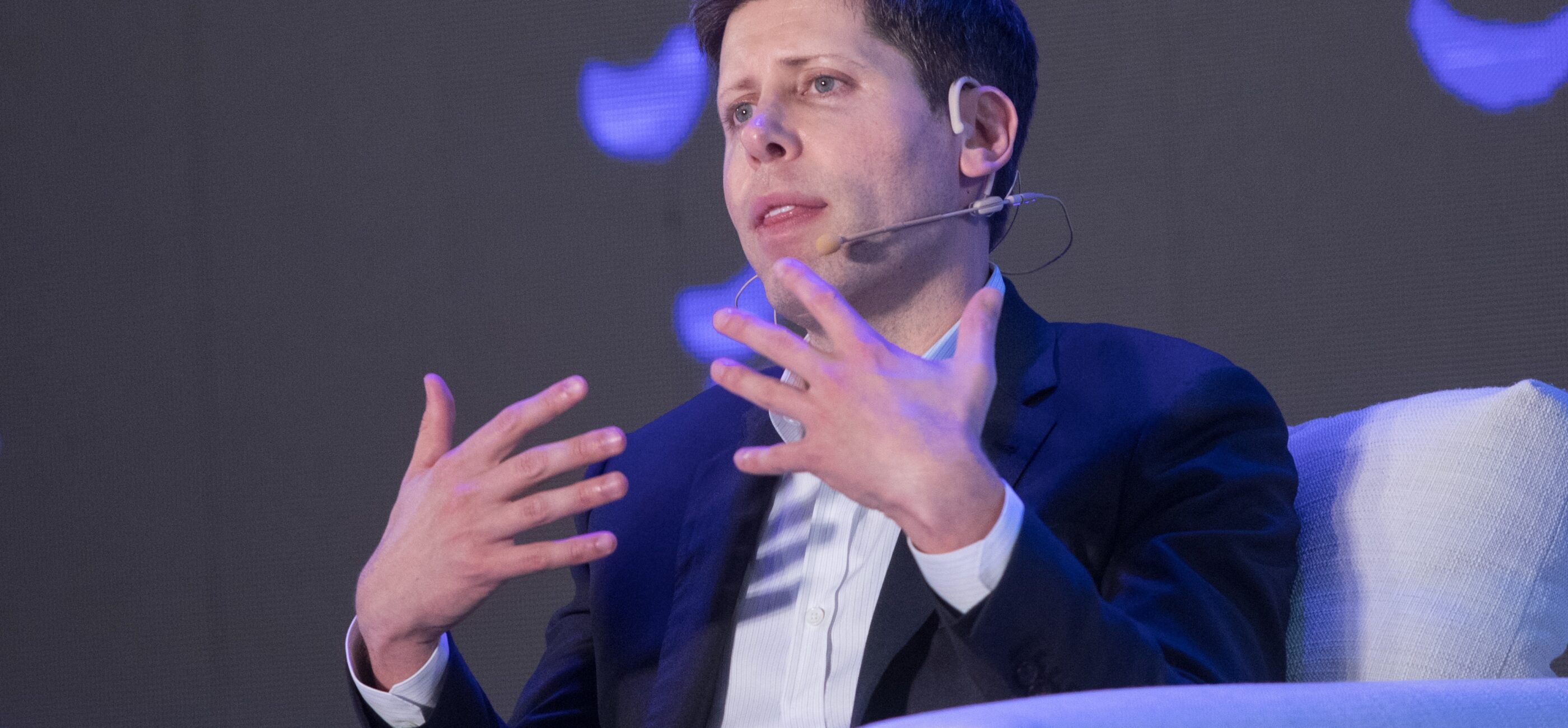 Sam Altman, CEO de OpenAI, durante una presentación