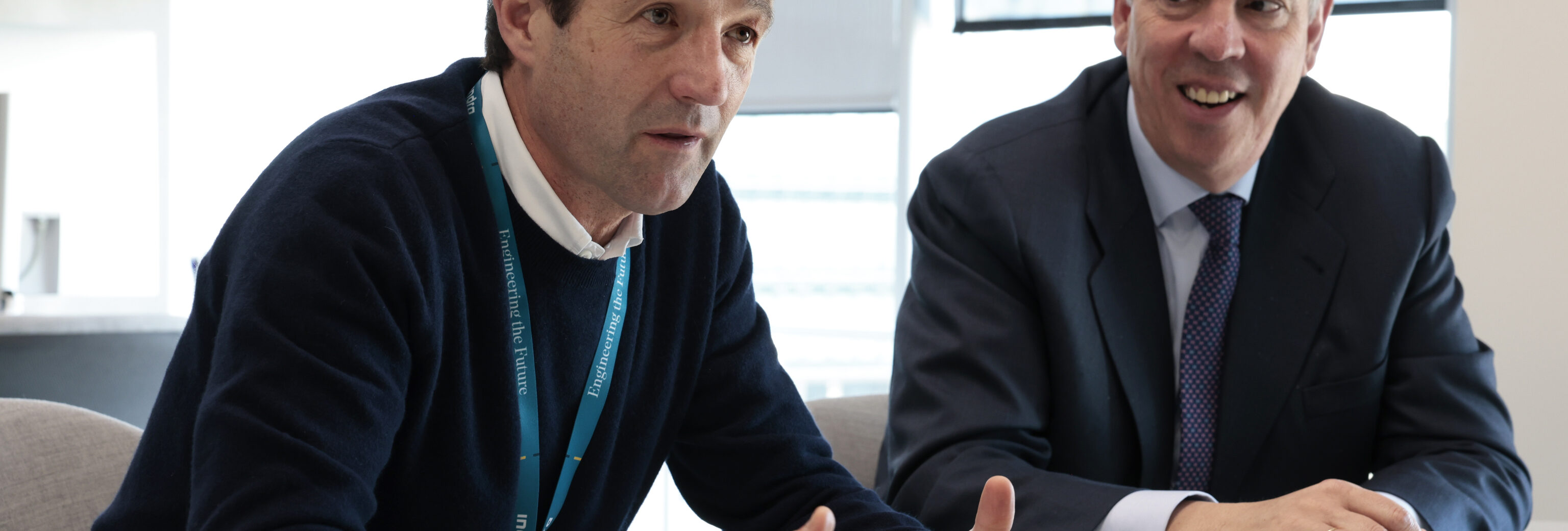 El presidente de Indra, Ángel Escribano, y el consejero delegado, José Vicente de los Mozos