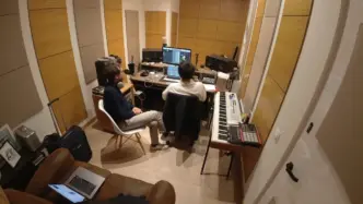 Ramón Vives en su estudio
