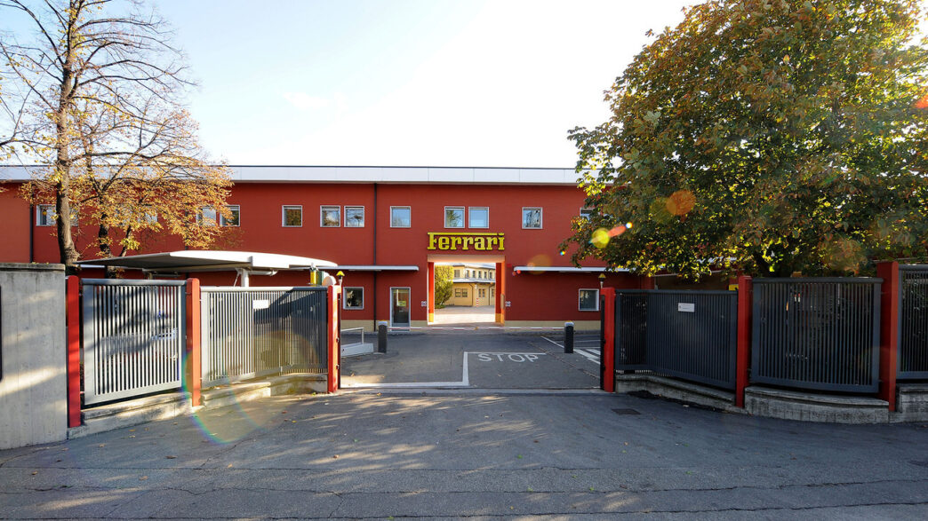 Entrada histórica de Ferrari