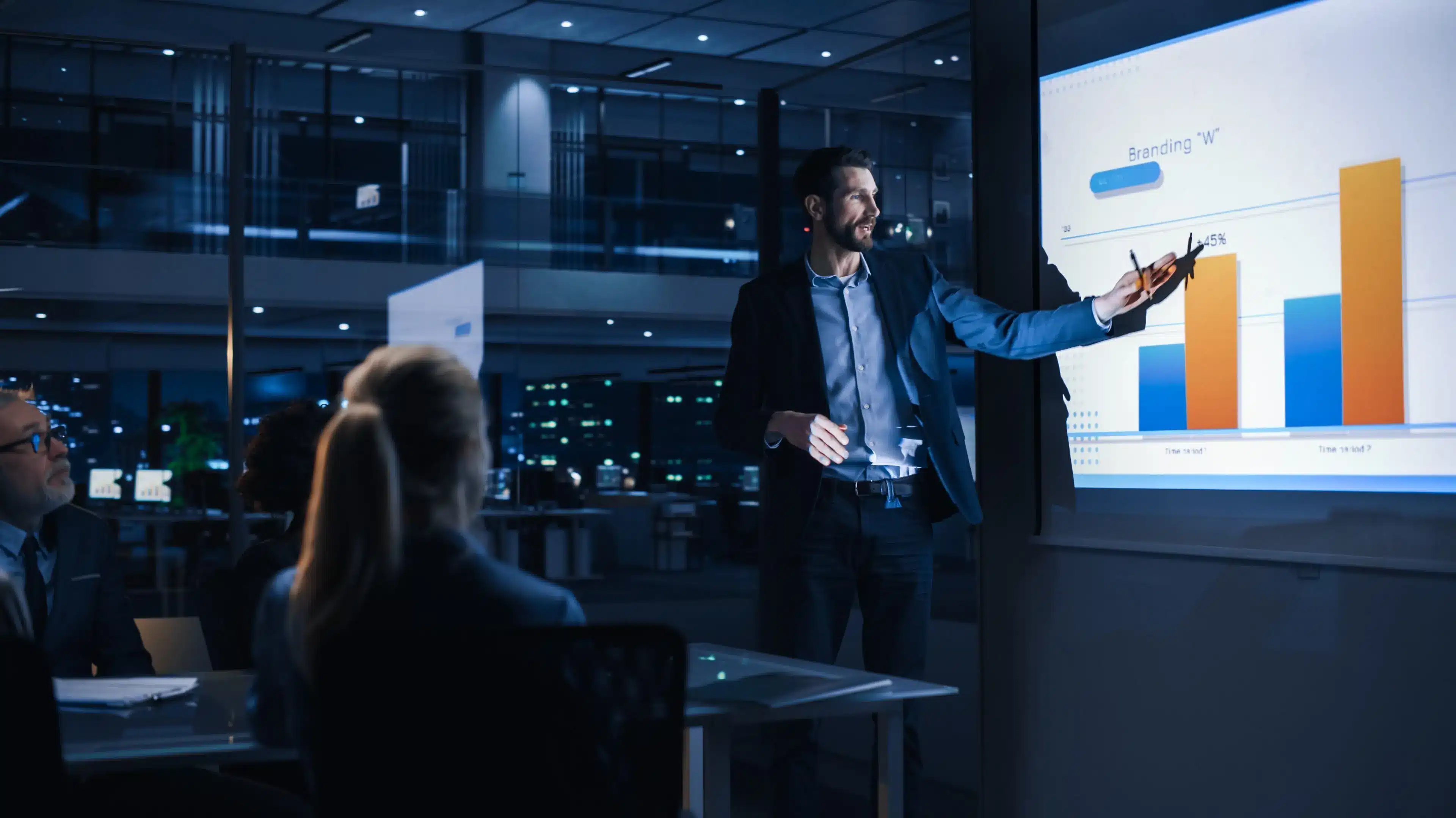 Conference,Business,Meeting,Presentation:,Ceo,Businessman,Shows,Data,To,Group