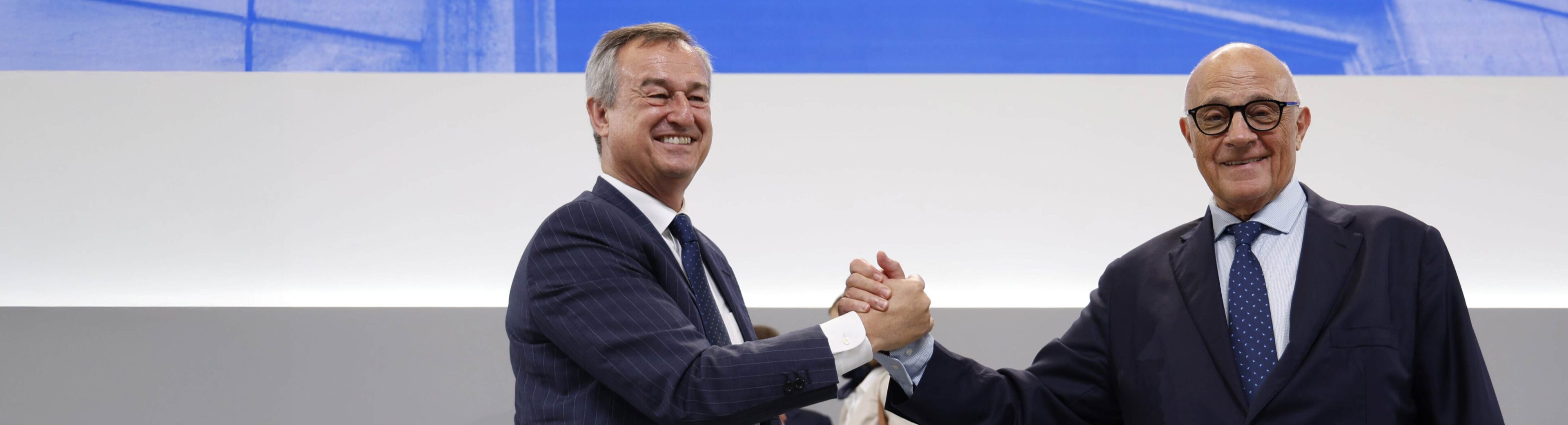 Josep Oliu y César González-Bueno celebran sus buenos resultados
