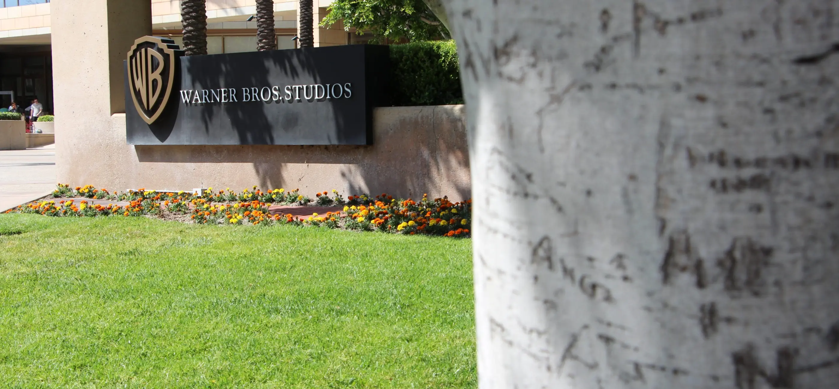Foto letrero Warner Bros