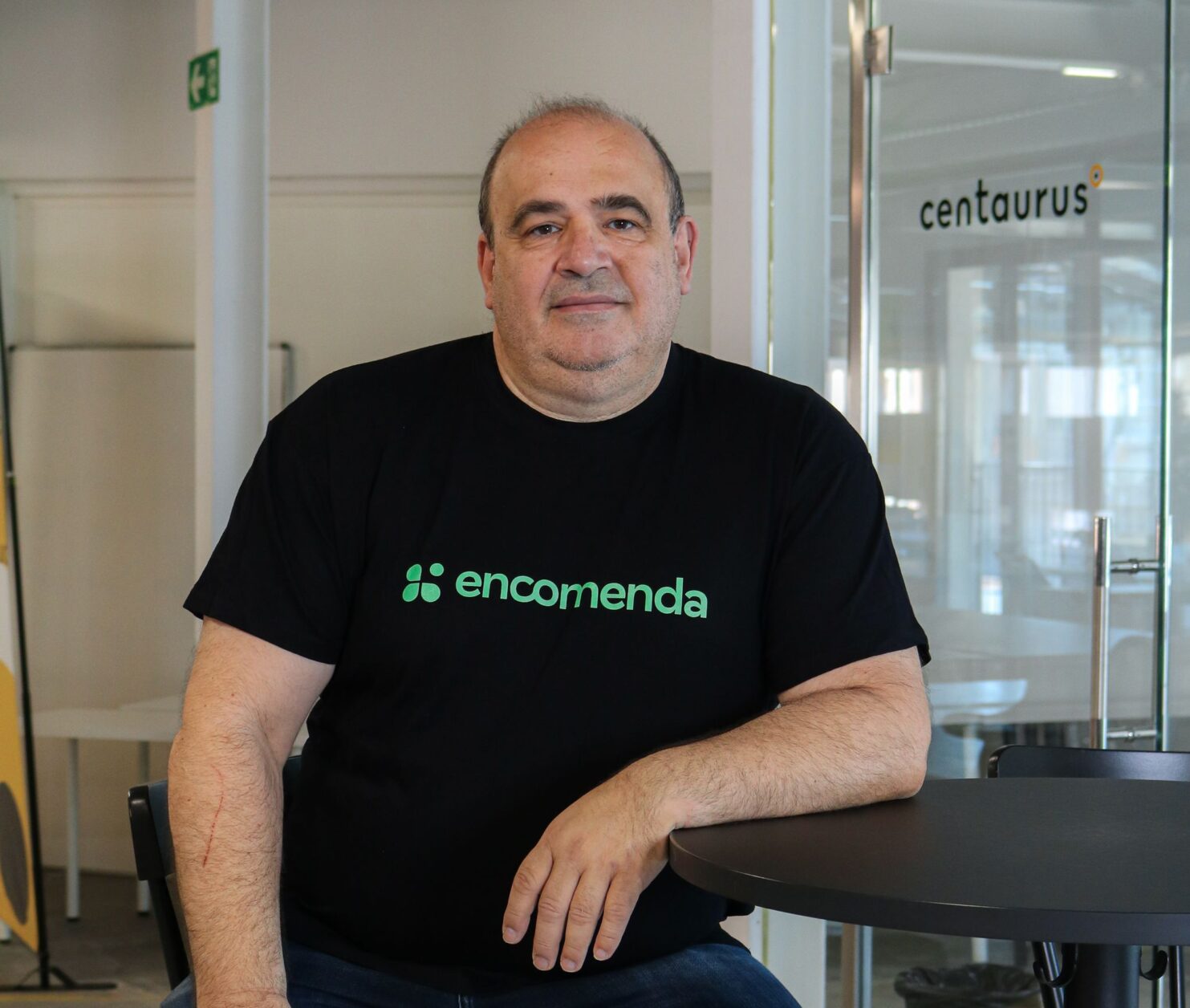 Carlos Blanco en su oficina