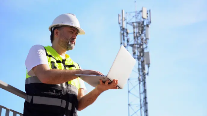 Trabajador de una red telefónica