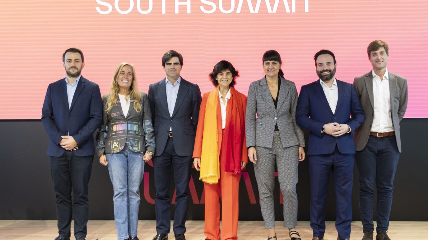 Foto de familia de la presentación del estudio