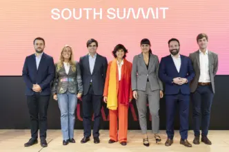 Foto de familia de la presentación del estudio